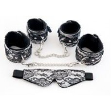 Кружевной набор серебристый: наручники, оковы и маска